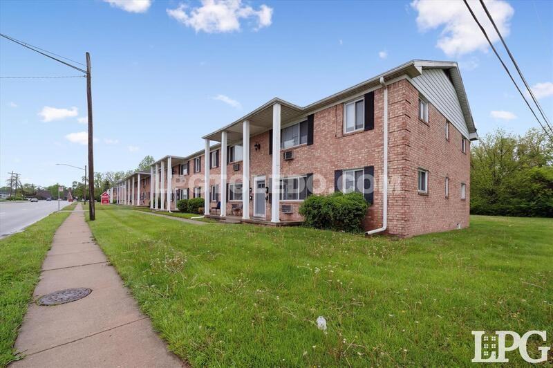 3310 Arlington Ave #4 - Photo 3 of 23