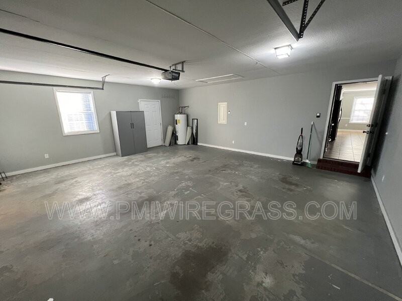 267 Maree Dr - Photo 2 of 29