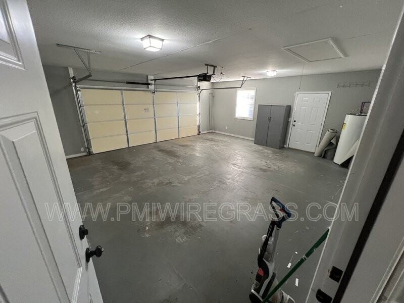 267 Maree Dr - Photo 3 of 29