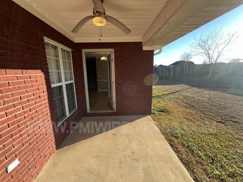 267 Maree Dr - Photo 4 of 29