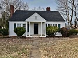 featured image of 1402 S Main St