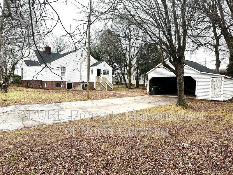 1402 S Main St - Photo 4 of 7