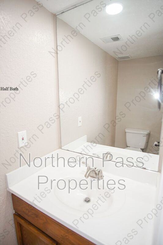 1582 Bengal Dr - Photo 3 of 26