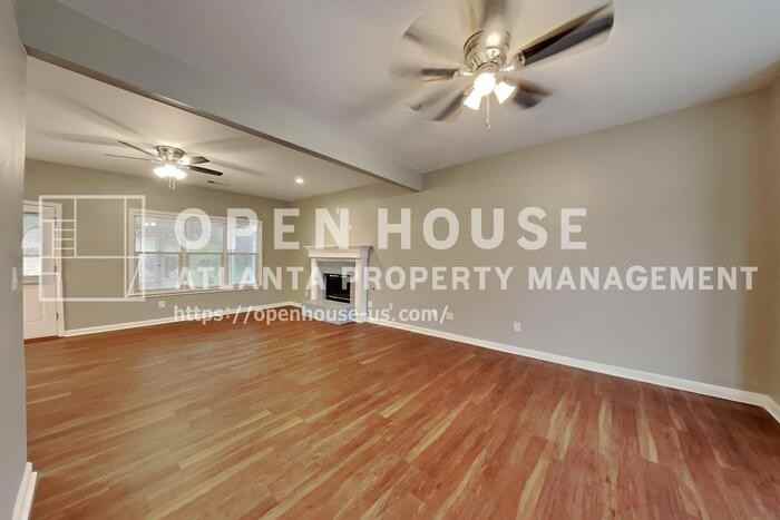 374 Oak Springs Dr - Photo 4 of 21