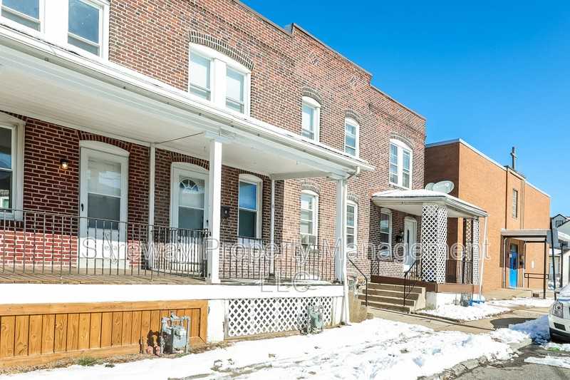 8 W 8th St - Photo 2 of 15