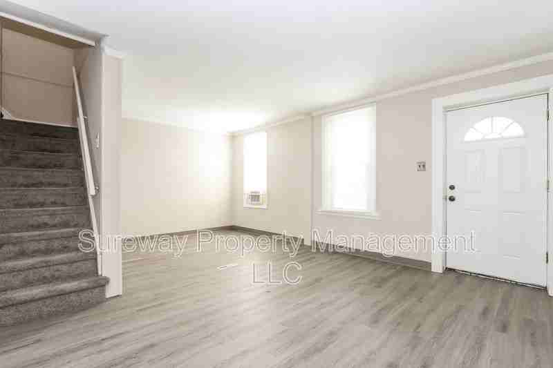 8 W 8th St - Photo 4 of 15