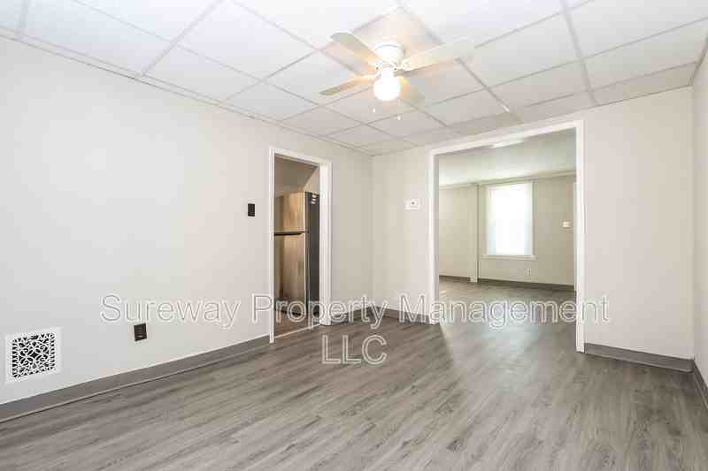 8 W 8th St - Photo 7 of 15