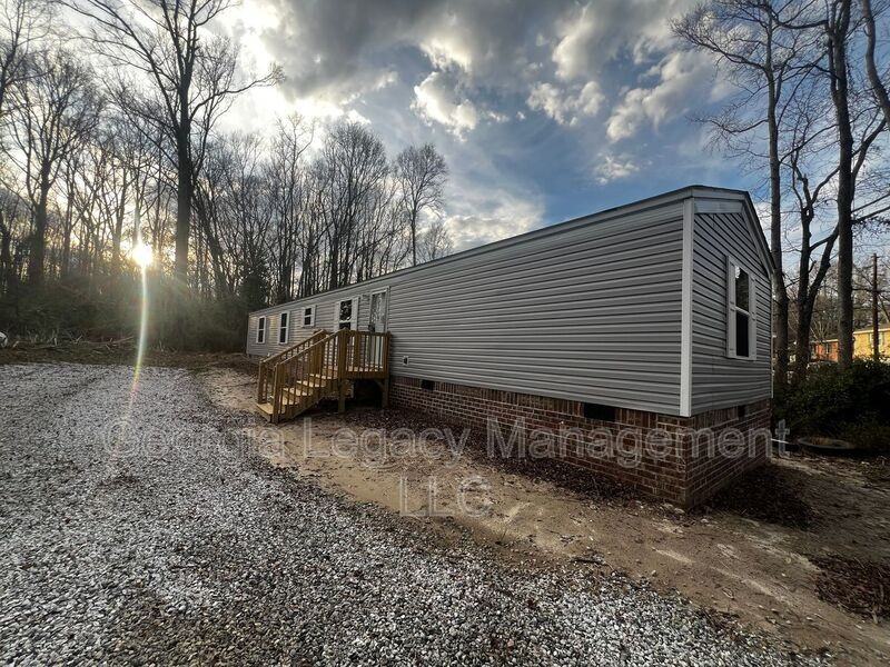 28 Shady Cir - Photo 2 of 12