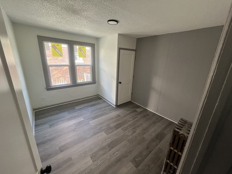 9142 Yorkshire Rd - Photo 6 of 12