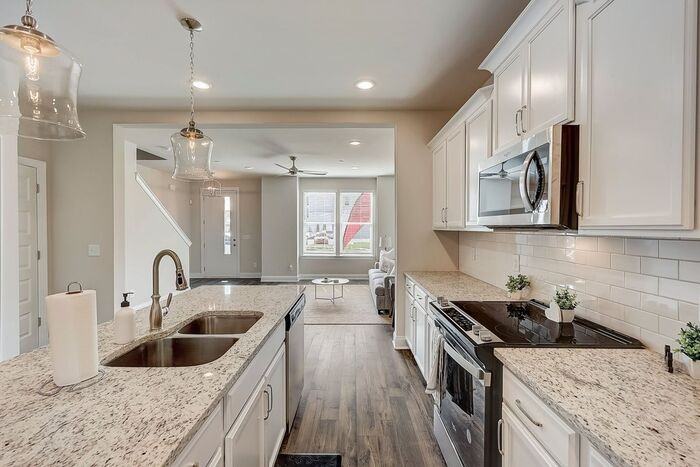 1001 Lifford Ln #401 - Photo 6 of 37