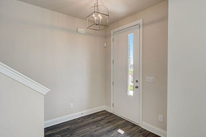 1001 Lifford Ln #401 - Photo 7 of 37