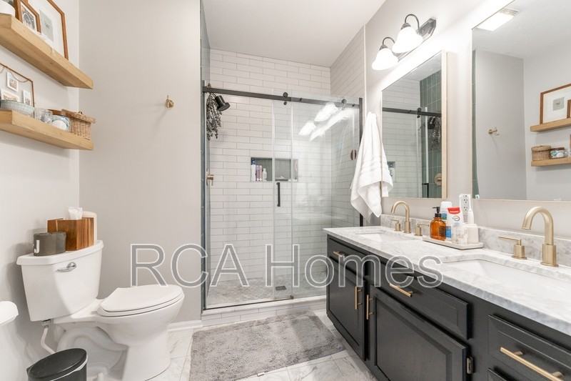 2322 N Talbott St - Photo 7 of 17