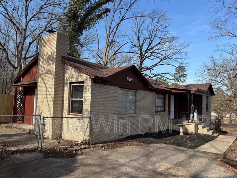 5214 Western Hills Ave - Photo 3 of 23