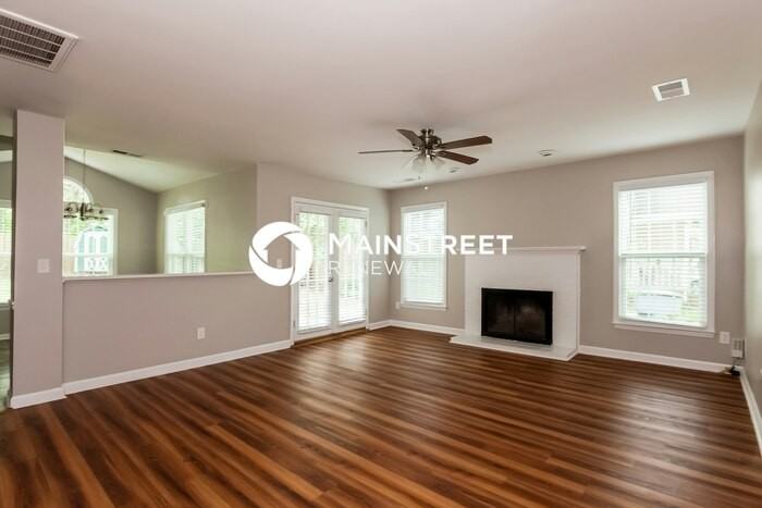 2316 Torrington Ln - Photo 6 of 17