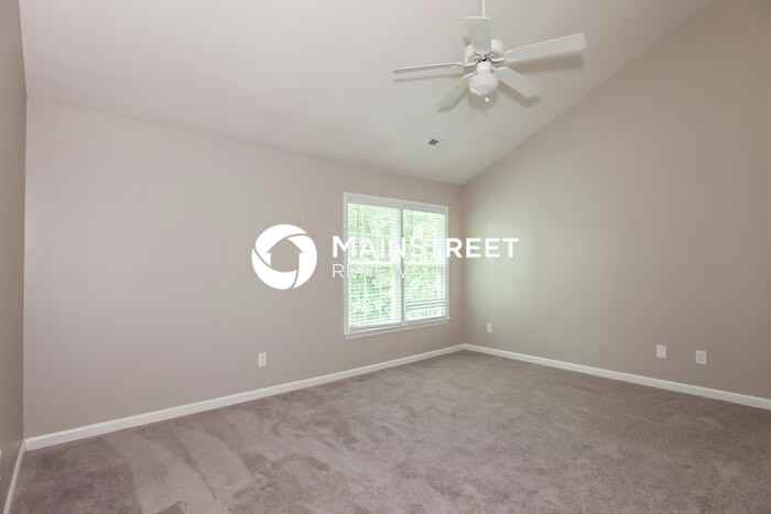 2316 Torrington Ln - Photo 7 of 17