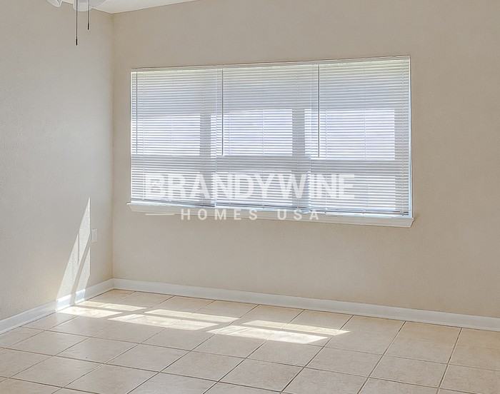 2016 E Crenshaw St - Photo 6 of 34