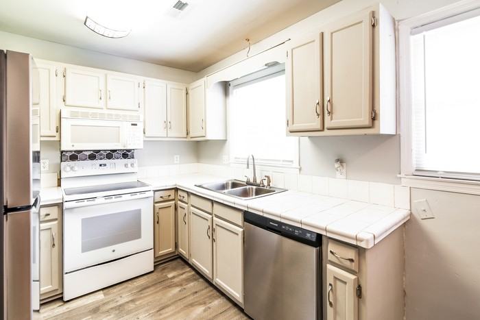 614 Beauregard Rd - Photo 6 of 10