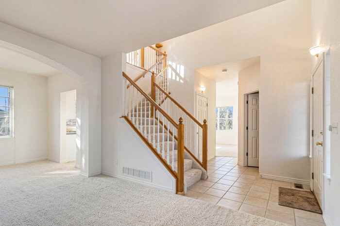 113 Overland Ct - Photo 3 of 20