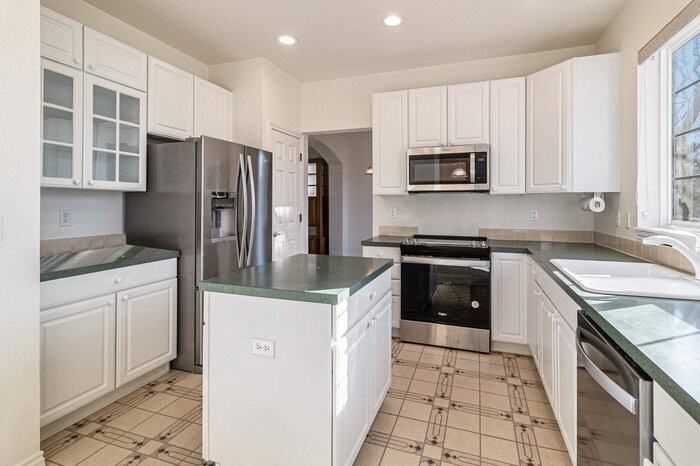 113 Overland Ct - Photo 6 of 20