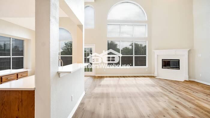 508 Lilac Ln - Photo 5 of 49