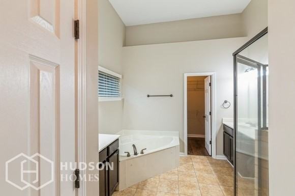 10123 Bloomsbury Ave - Photo 6 of 17