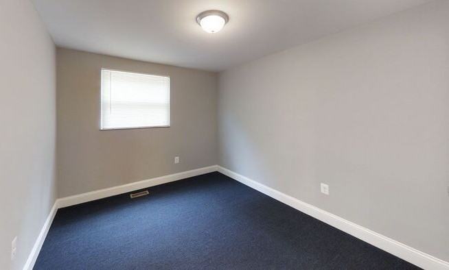 2 Bon Oak Ct - Photo 5 of 10