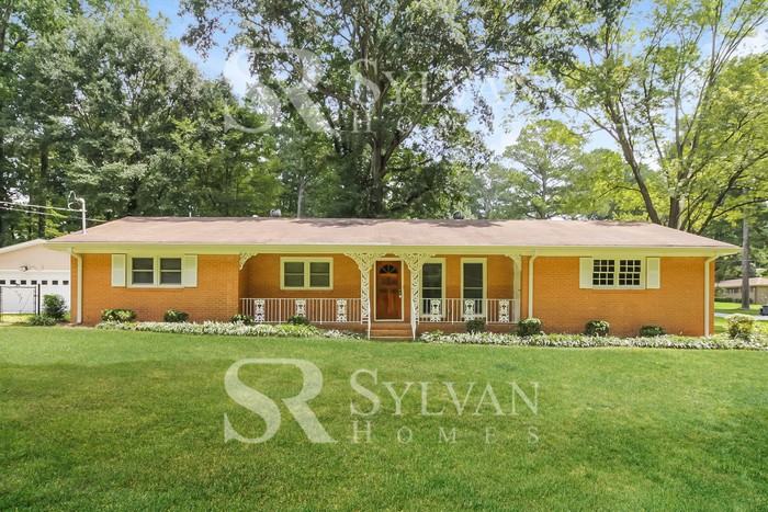 6161 James Rd - Photo 2 of 16