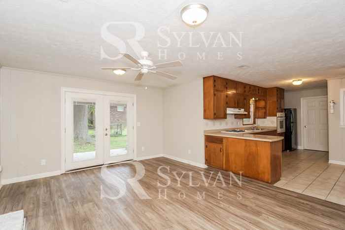 6161 James Rd - Photo 5 of 16