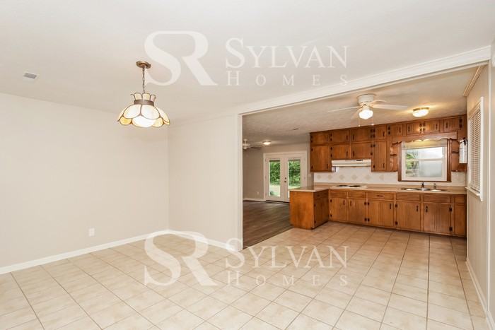 6161 James Rd - Photo 7 of 16