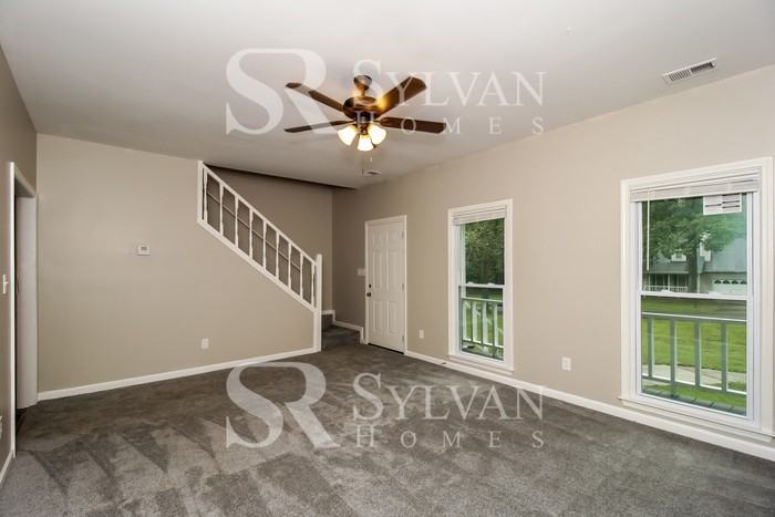 145 Joy Dr - Photo 4 of 16