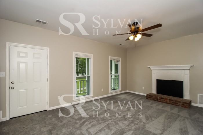 145 Joy Dr - Photo 5 of 16