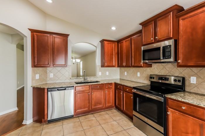 911 Seminole Sky Dr - Photo 5 of 16