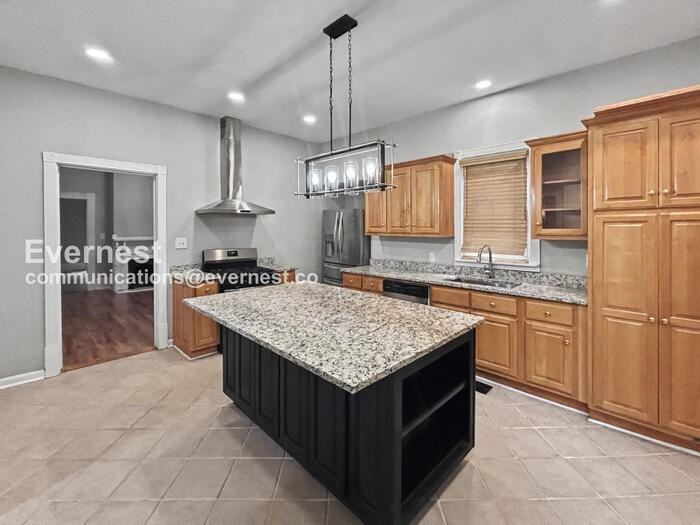 225 Woodward Ave Se - Photo 3 of 20