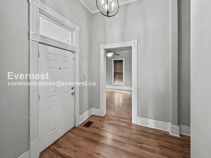 225 Woodward Ave Se - Photo 5 of 20