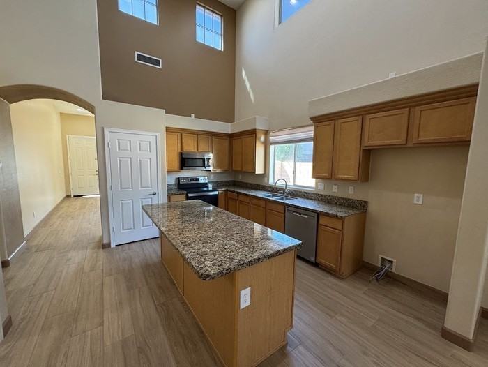 4609 S Redrock Ct - Photo 6 of 24