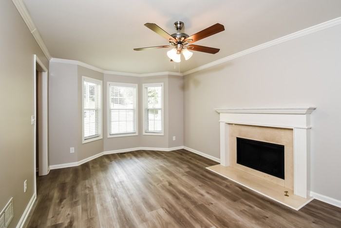 113 Whispering Ct - Photo 6 of 18