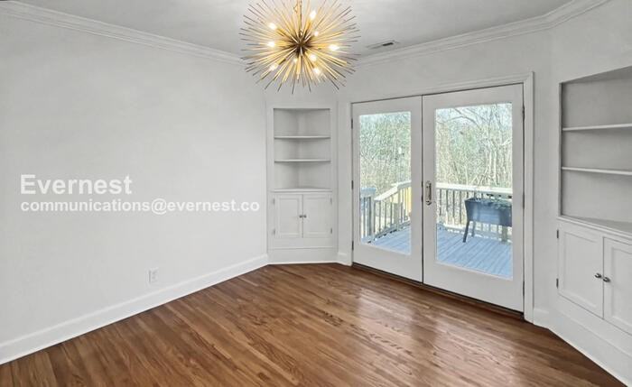 2923 Ozark Rd - Photo 7 of 29