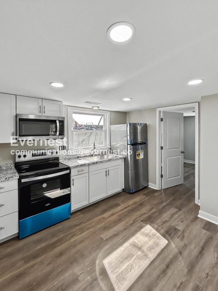 1006 Turner Rd - Photo 3 of 16