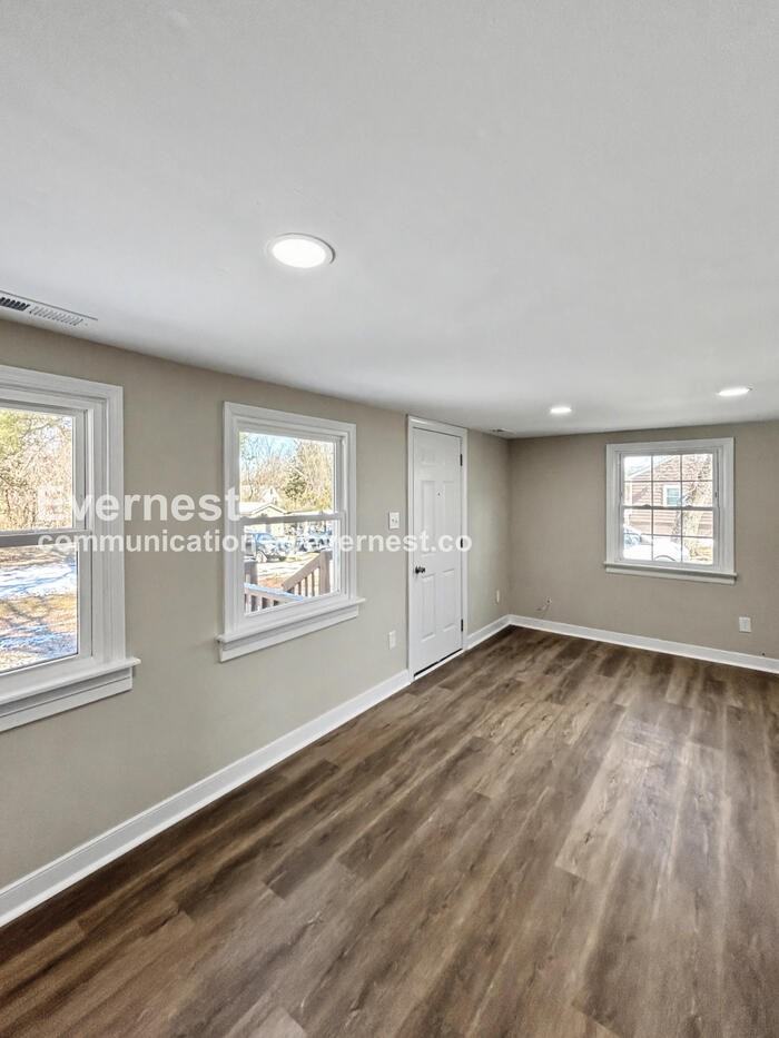 1006 Turner Rd - Photo 6 of 16