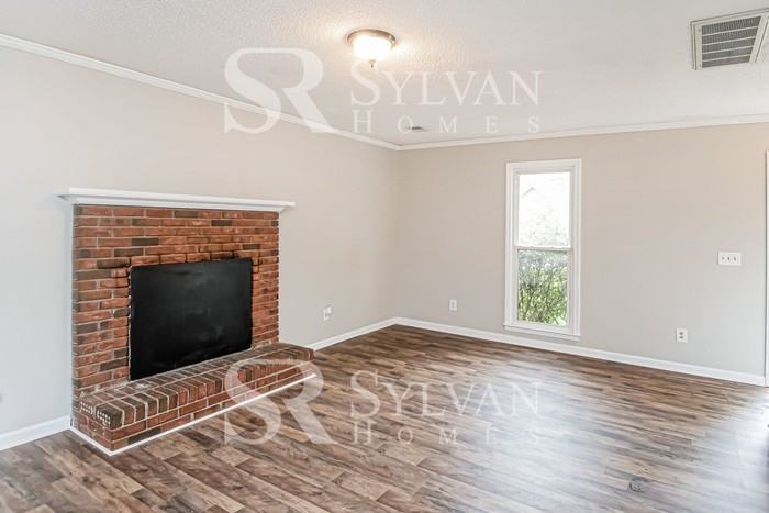 125 Wells Garden Ct - Photo 4 of 19