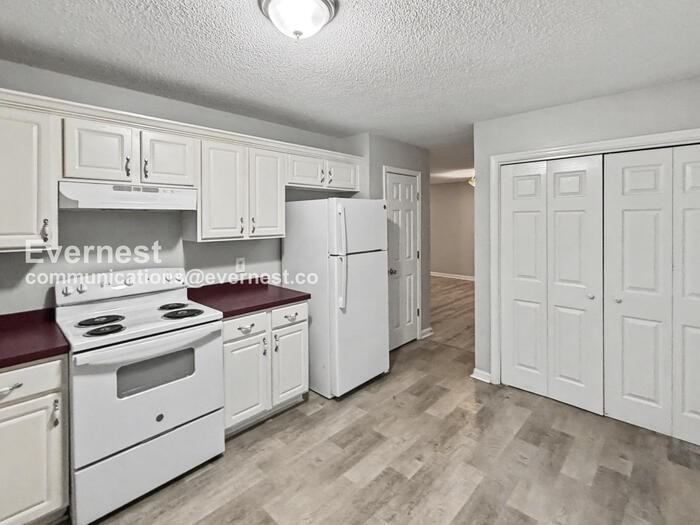 1104 Oak Creek Trl Ne - Photo 4 of 22