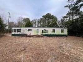 featured image of 575 Forts Pond Rd