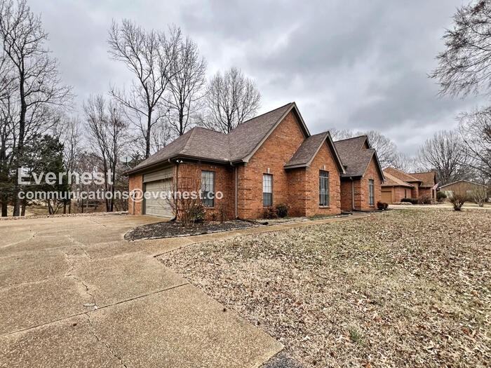 2100 Shannon Cv - Photo 2 of 30