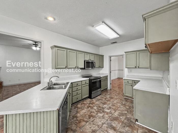 2100 Shannon Cv - Photo 4 of 30