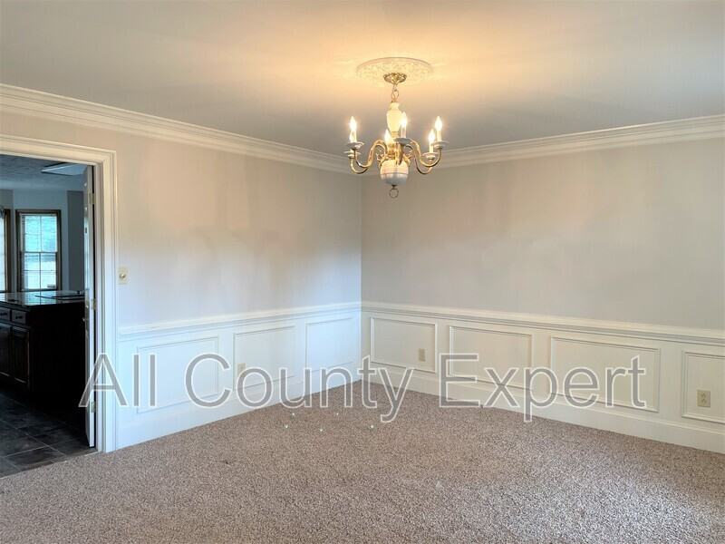 2470 Valentines Ct - Photo 5 of 23