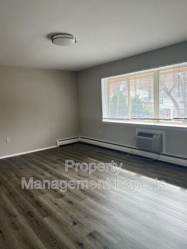 2330 - Photo 4 of 16