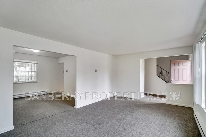 1006 Ranch Dr - Photo 6 of 24