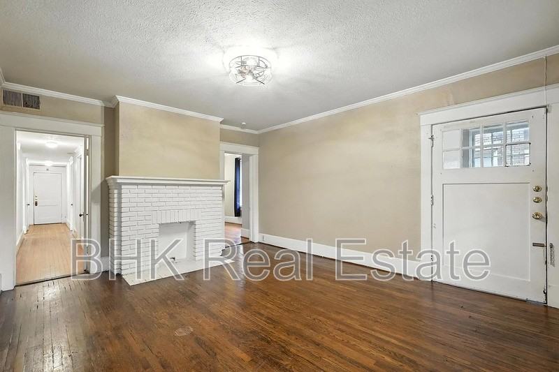 4920 Victor St #2 - Photo 2 of 13