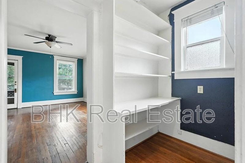 4920 Victor St #2 - Photo 5 of 13