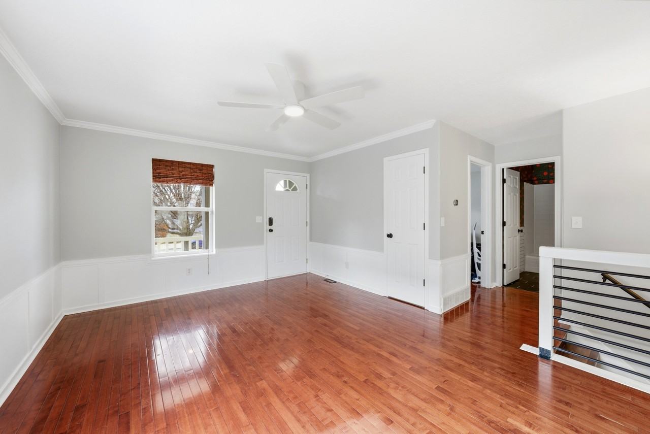 574 N Pugsley St #1 - Photo 5 of 39